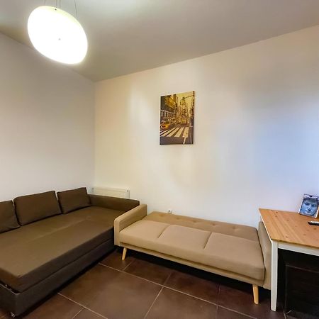 Appartamento Cool Flat In The Heart Of Bucharest'S Fun And History Esterno foto