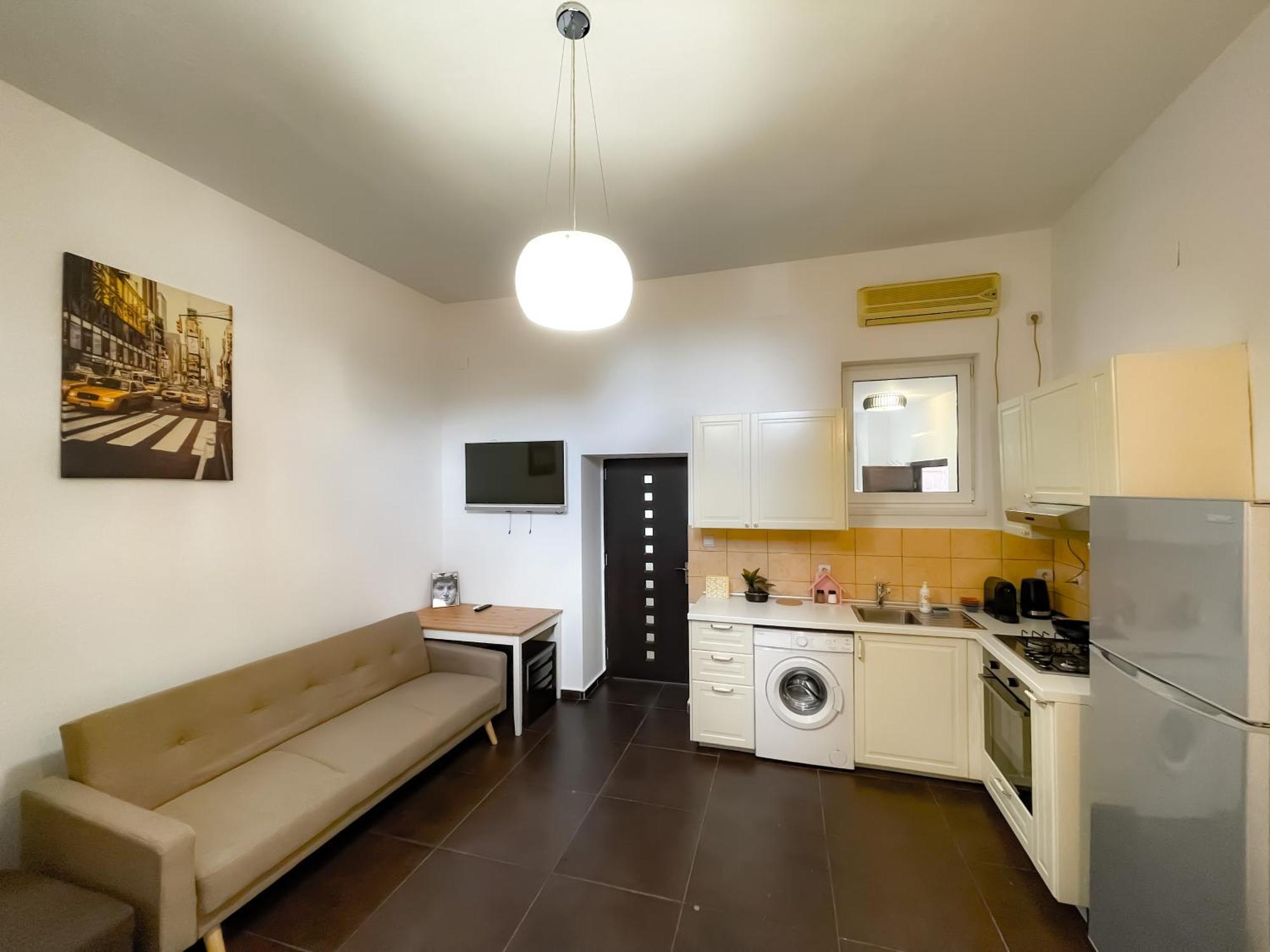 Appartamento Cool Flat In The Heart Of Bucharest'S Fun And History Esterno foto