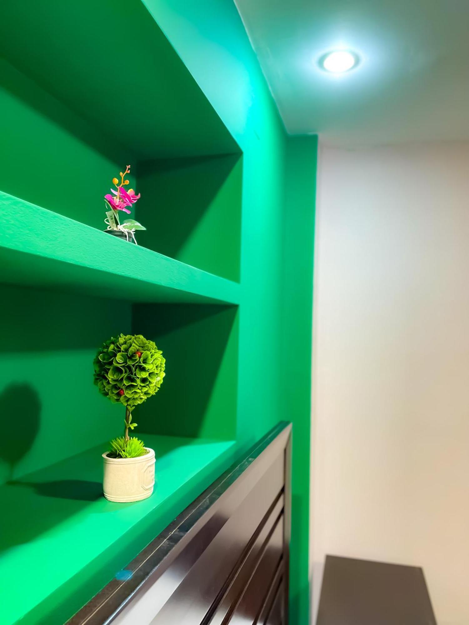 Appartamento Cool Flat In The Heart Of Bucharest'S Fun And History Esterno foto