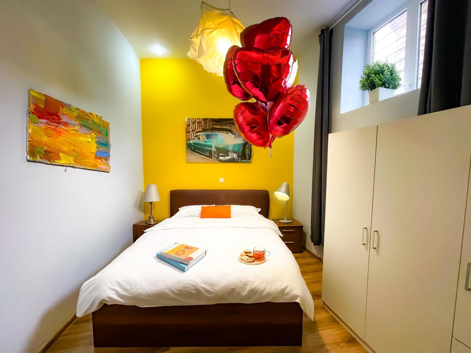 Appartamento Cool Flat In The Heart Of Bucharest'S Fun And History Esterno foto